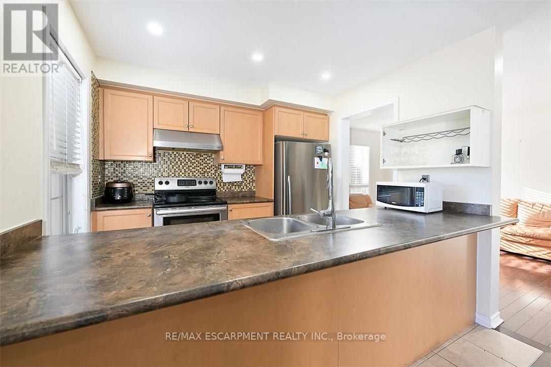 35 - 7 Sirente Drive, Hamilton, Ontario  L9A 0B4 - Photo 6 - X13074678