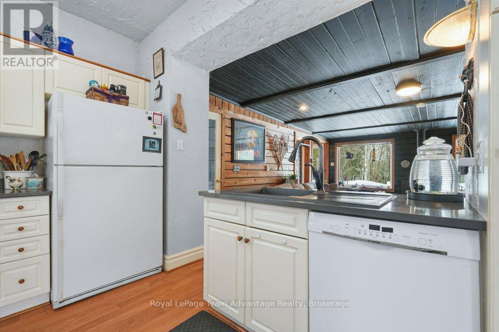 79 Gibson Street, Parry Sound, Ontario  P2A 1X4 - Photo 16 - X12916182