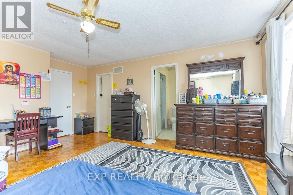 8 Faywood Drive, Brampton, Ontario  L6Y 4K3 - Photo 24 - W13040982