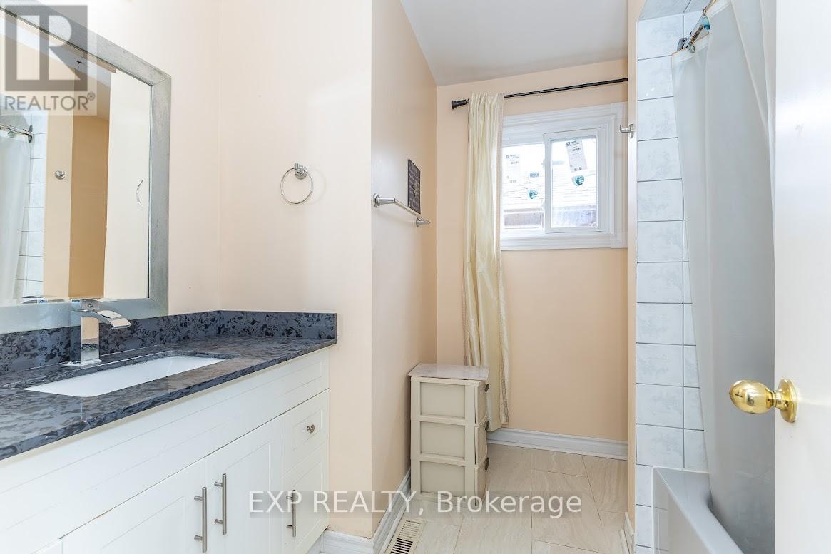 8 Faywood Drive, Brampton, Ontario  L6Y 4K3 - Photo 26 - W13040982