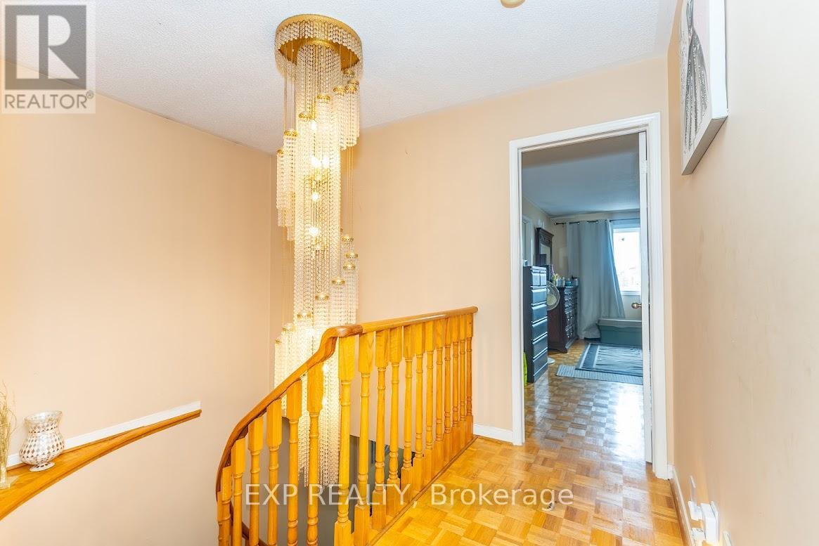 8 Faywood Drive, Brampton, Ontario  L6Y 4K3 - Photo 21 - W13040982