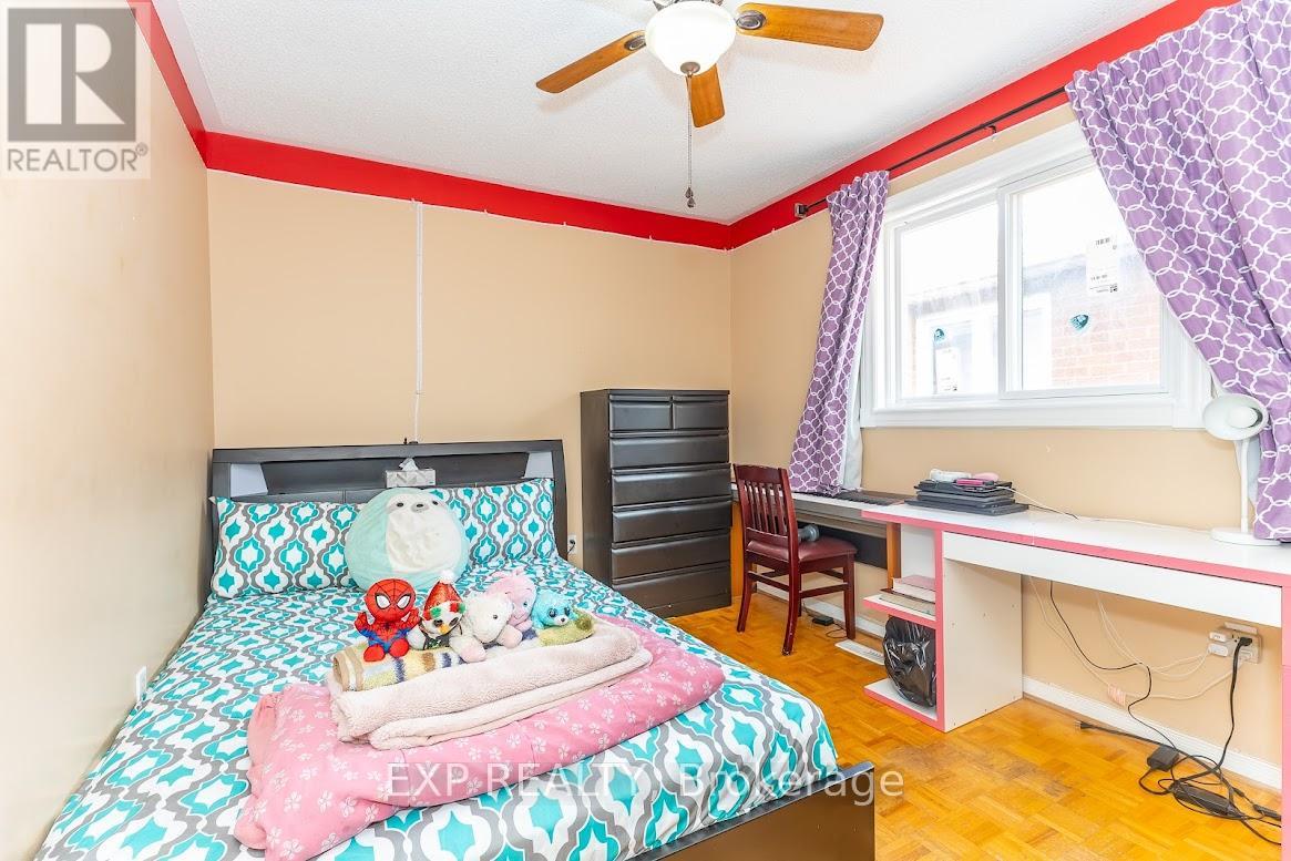 8 Faywood Drive, Brampton, Ontario  L6Y 4K3 - Photo 33 - W13040982