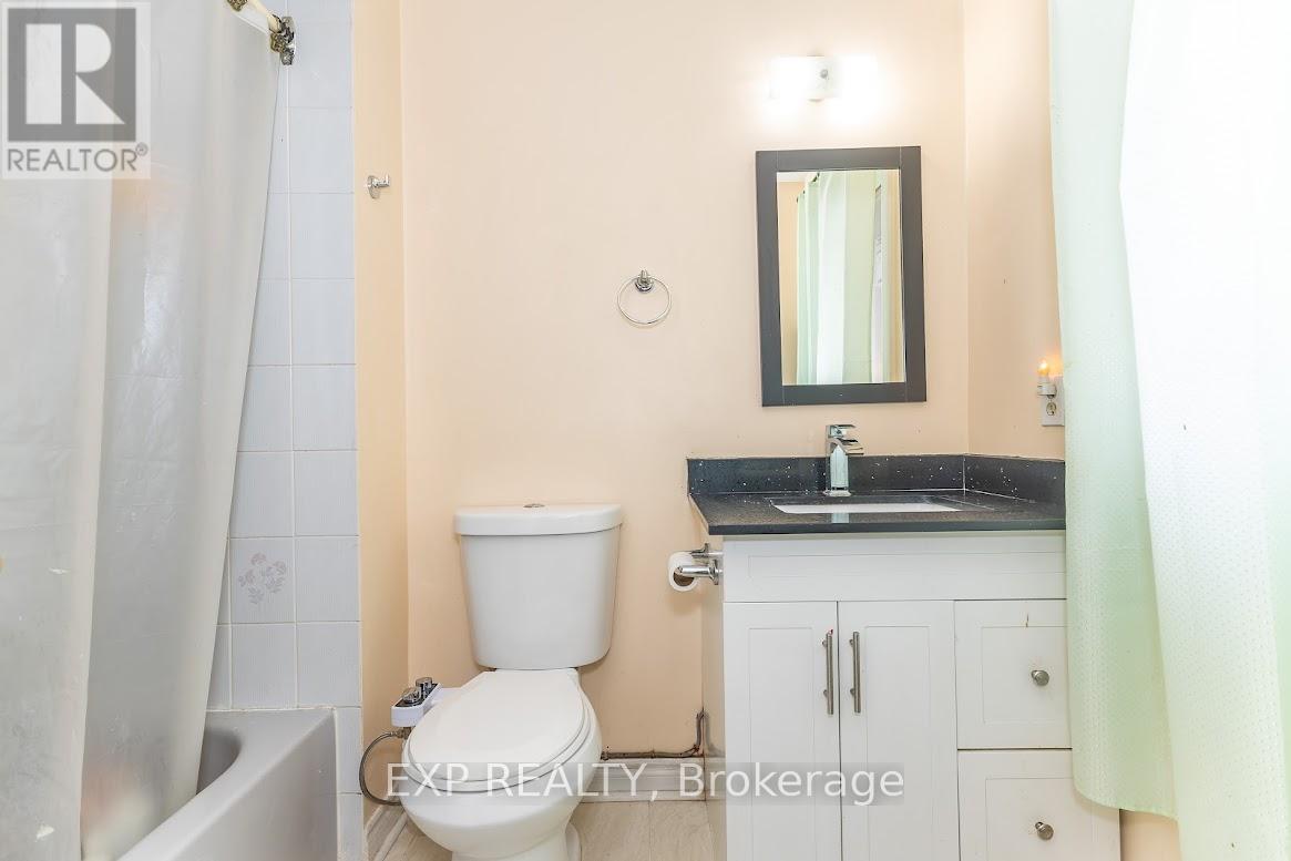 8 Faywood Drive, Brampton, Ontario  L6Y 4K3 - Photo 36 - W13040982