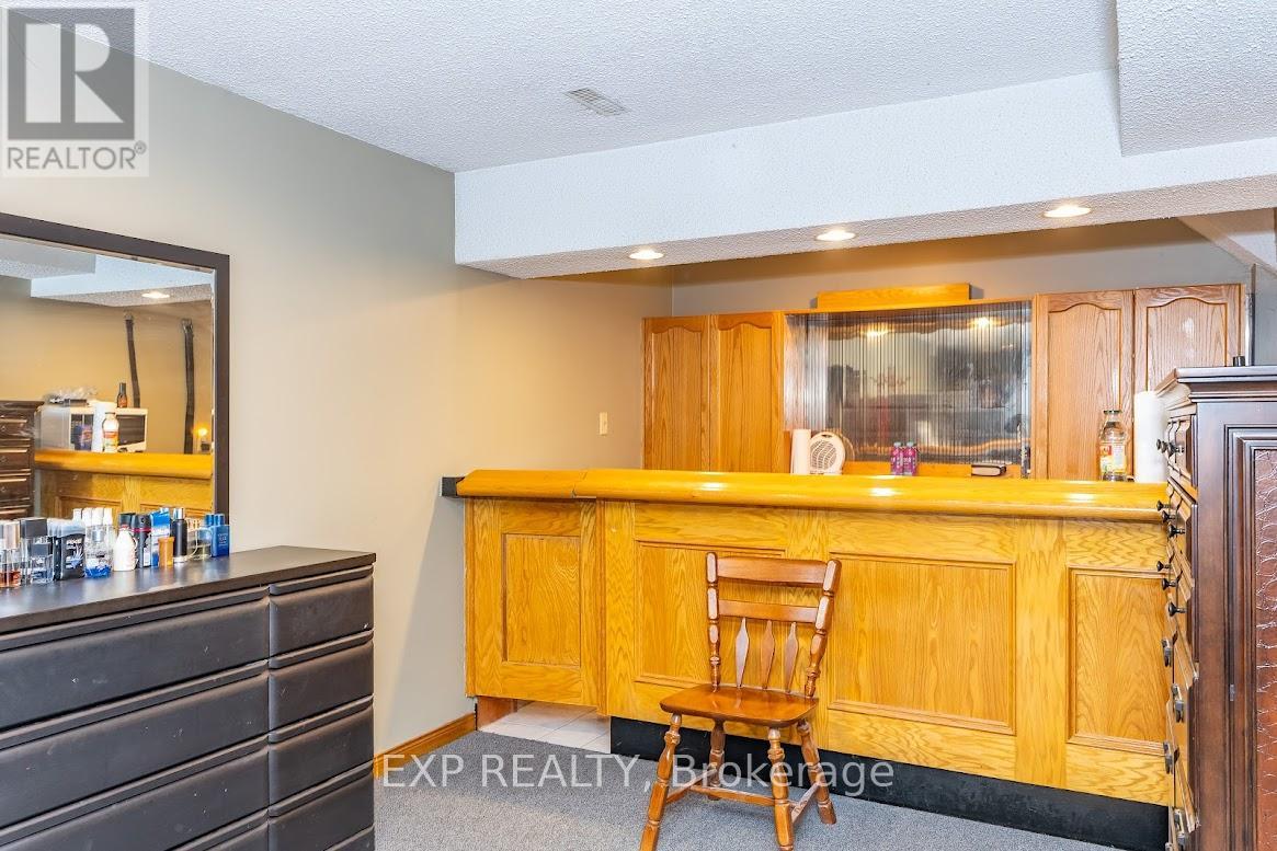 8 Faywood Drive, Brampton, Ontario  L6Y 4K3 - Photo 44 - W13040982