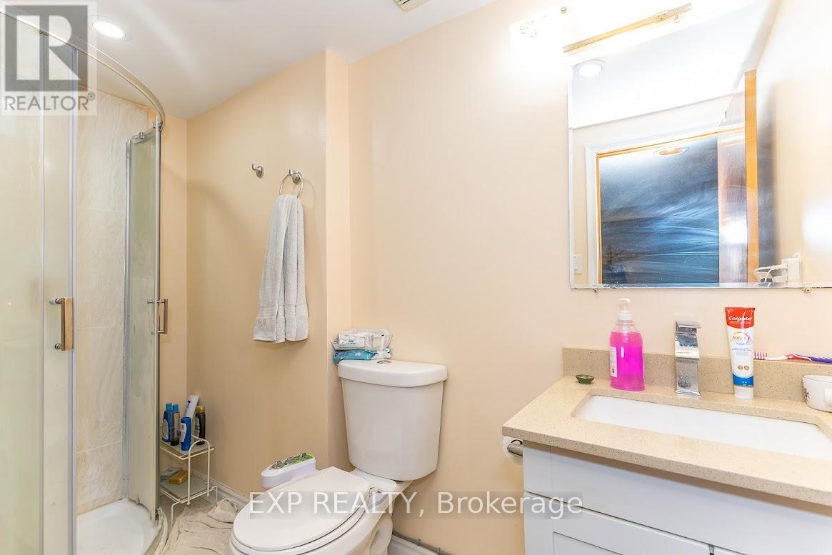 8 Faywood Drive, Brampton, Ontario  L6Y 4K3 - Photo 46 - W13040982