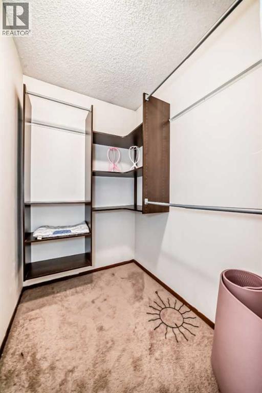 216 Hawkwood Boulevard NW, Calgary, Alberta  T3G 3E8 - Photo 23 - A2307221