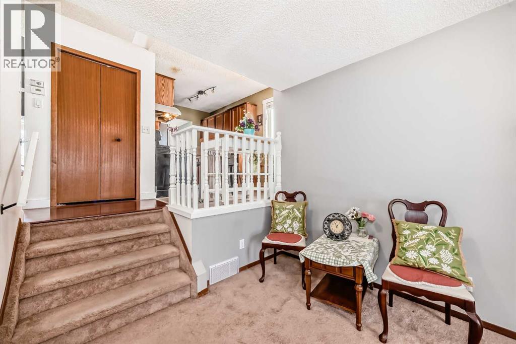 216 Hawkwood Boulevard NW, Calgary, Alberta  T3G 3E8 - Photo 27 - A2307221