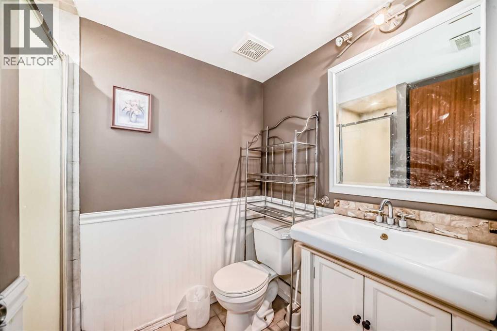 216 Hawkwood Boulevard NW, Calgary, Alberta  T3G 3E8 - Photo 34 - A2307221