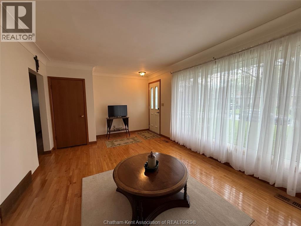 61 Semenyn Avenue, Chatham, Ontario  N7L 3R7 - Photo 5 - 26009754