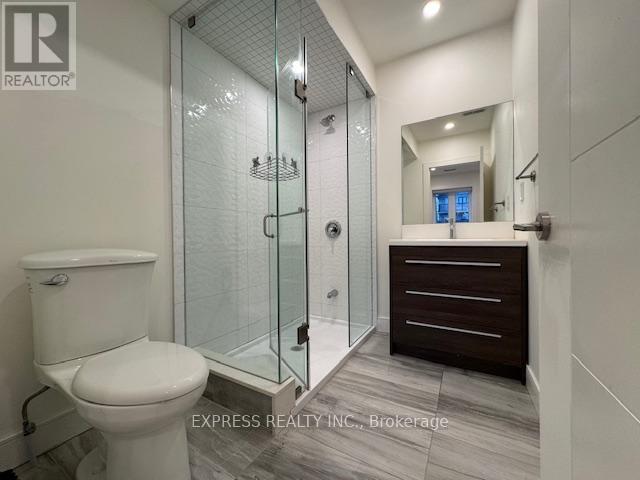 Main - 71 Chamberlain Avenue, Toronto, Ontario  M6E 4J9 - Photo 10 - W13041642