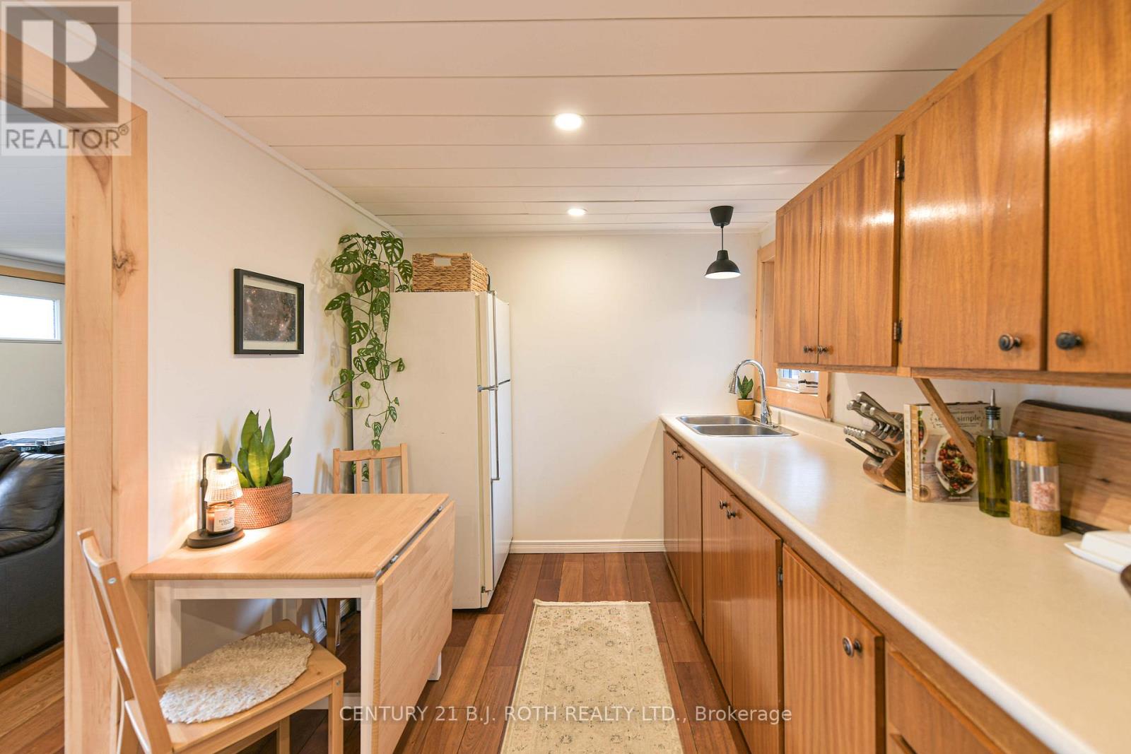 39 Ash Street, Tay, Ontario  L0K 2C0 - Photo 8 - S13002560