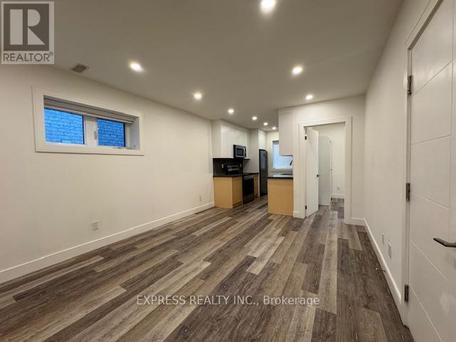 Main - 71 Chamberlain Avenue, Toronto, Ontario  M6E 4J9 - Photo 7 - W13041642