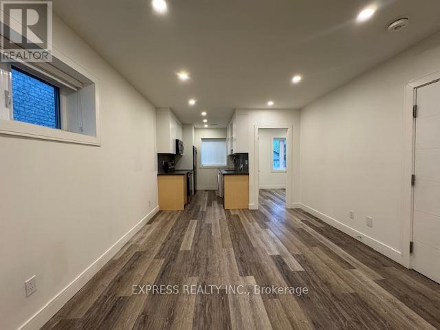 Main - 71 Chamberlain Avenue, Toronto, Ontario  M6E 4J9 - Photo 9 - W13041642