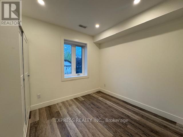 Main - 71 Chamberlain Avenue, Toronto, Ontario  M6E 4J9 - Photo 13 - W13041642