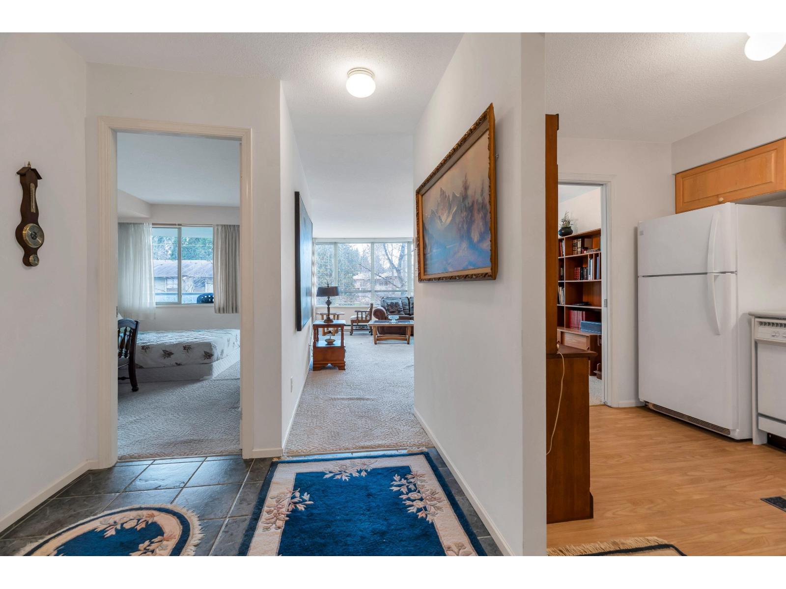 306 15030 101 Avenue, Surrey, British Columbia  V3R 0N3 - Photo 2 - R3088865