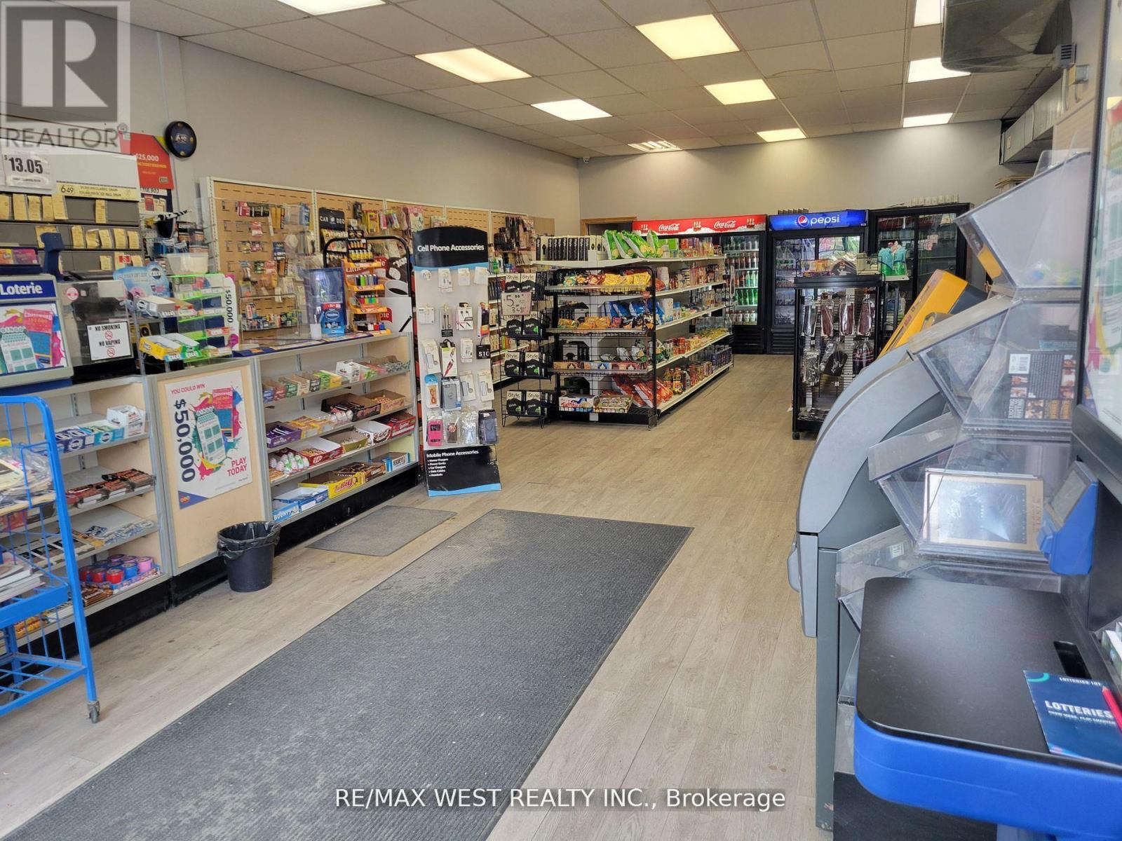 1990 Eglinton Avenue W, Toronto, Ontario  M6E 2J9 - Photo 2 - W13074746