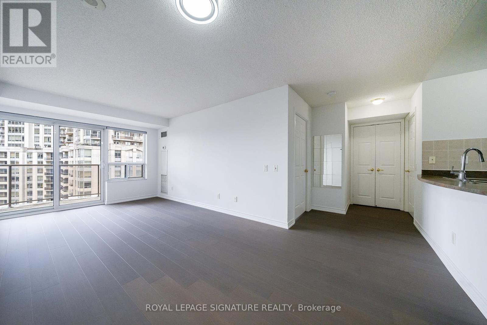 2321 - 25 Kingsbridge Garden Circle, Mississauga, Ontario  L5R 4B1 - Photo 4 - W13074748