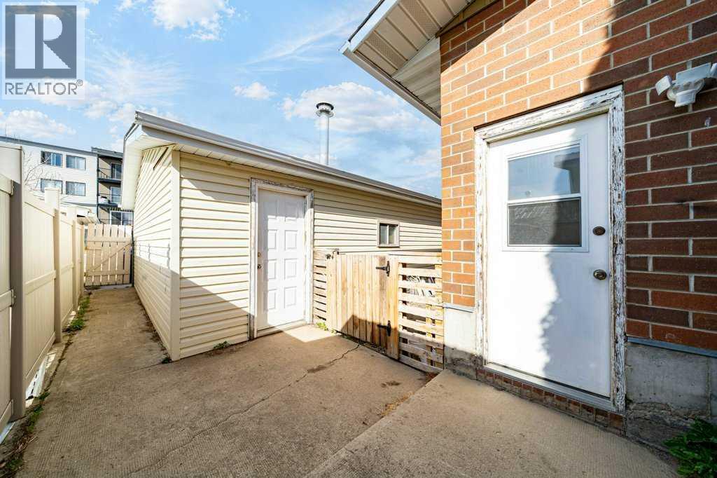 15 Currie Court Se, Medicine Hat, Alberta  T1B 1R8 - Photo 30 - A2304314