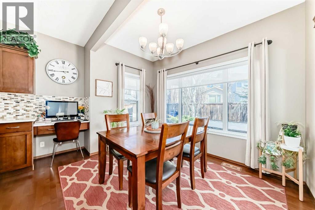 182 Chapalina Close Se, Calgary, Alberta  T2X 3X2 - Photo 11 - A2307147