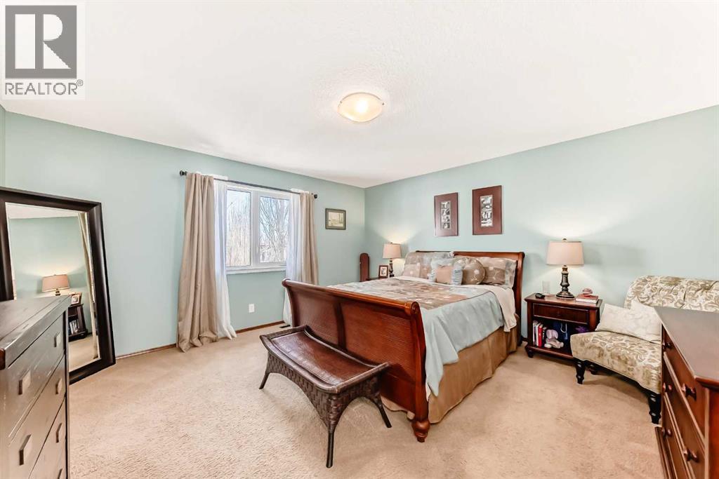 182 Chapalina Close Se, Calgary, Alberta  T2X 3X2 - Photo 19 - A2307147