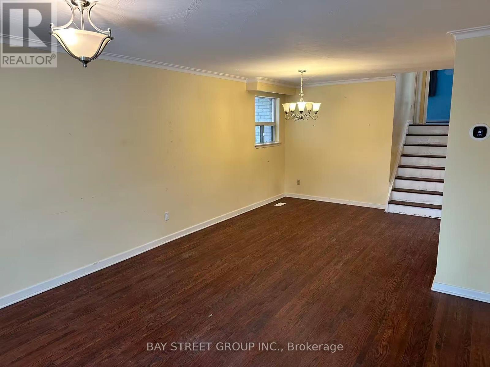 UPPER - 40 BELLBURY CRESCENT, Toronto, Ontario