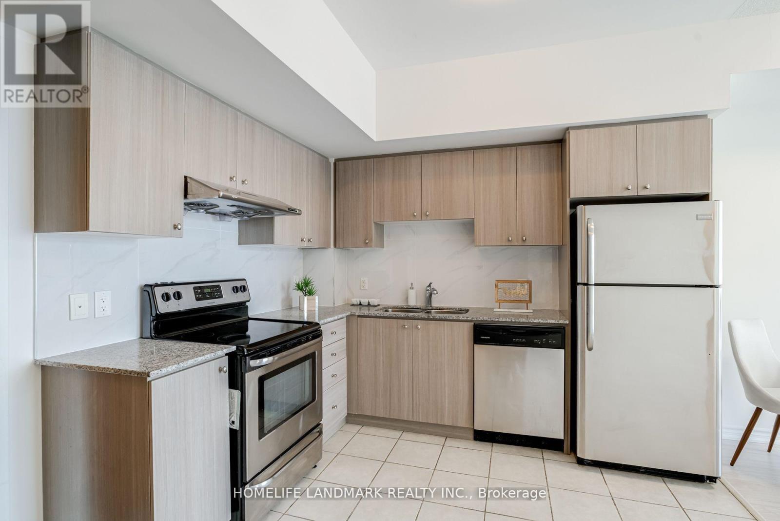 921 - 8323 Kennedy Road, Markham, Ontario  L3R 5W7 - Photo 4 - N13043996