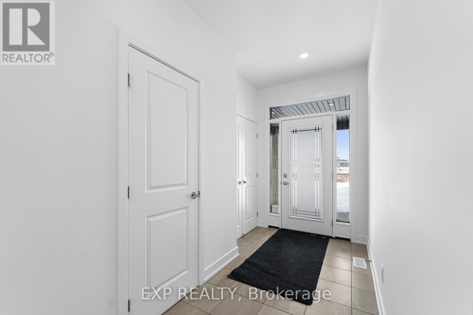 27 Moosonee Crescent, Ottawa, Ontario  K4M 0L9 - Photo 3 - X12769710