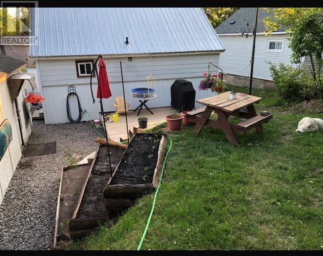 72 Elliott Rd, Sault Ste. Marie, Ontario  P6C 2Z4 - Photo 5 - SM260660