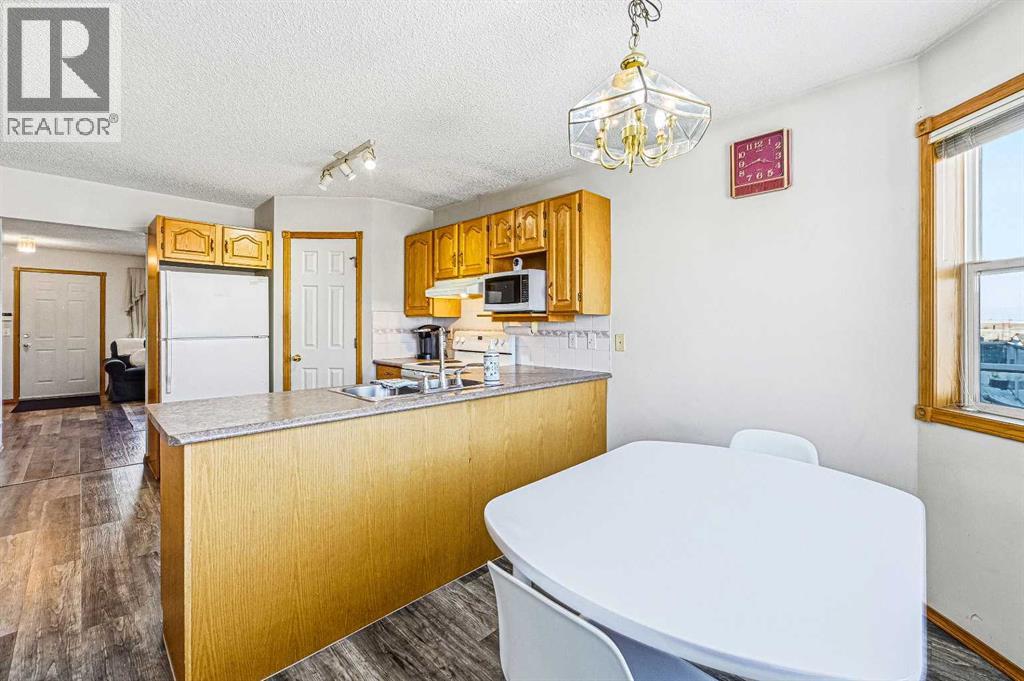 63 Anaheim Crescent NE, Calgary, Alberta  T1Y 7B4 - Photo 12 - A2306806