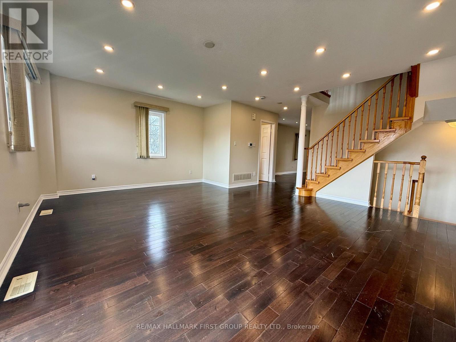 1665 Avonmore Square, Pickering, Ontario  L1V 7H2 - Photo 6 - E13074808