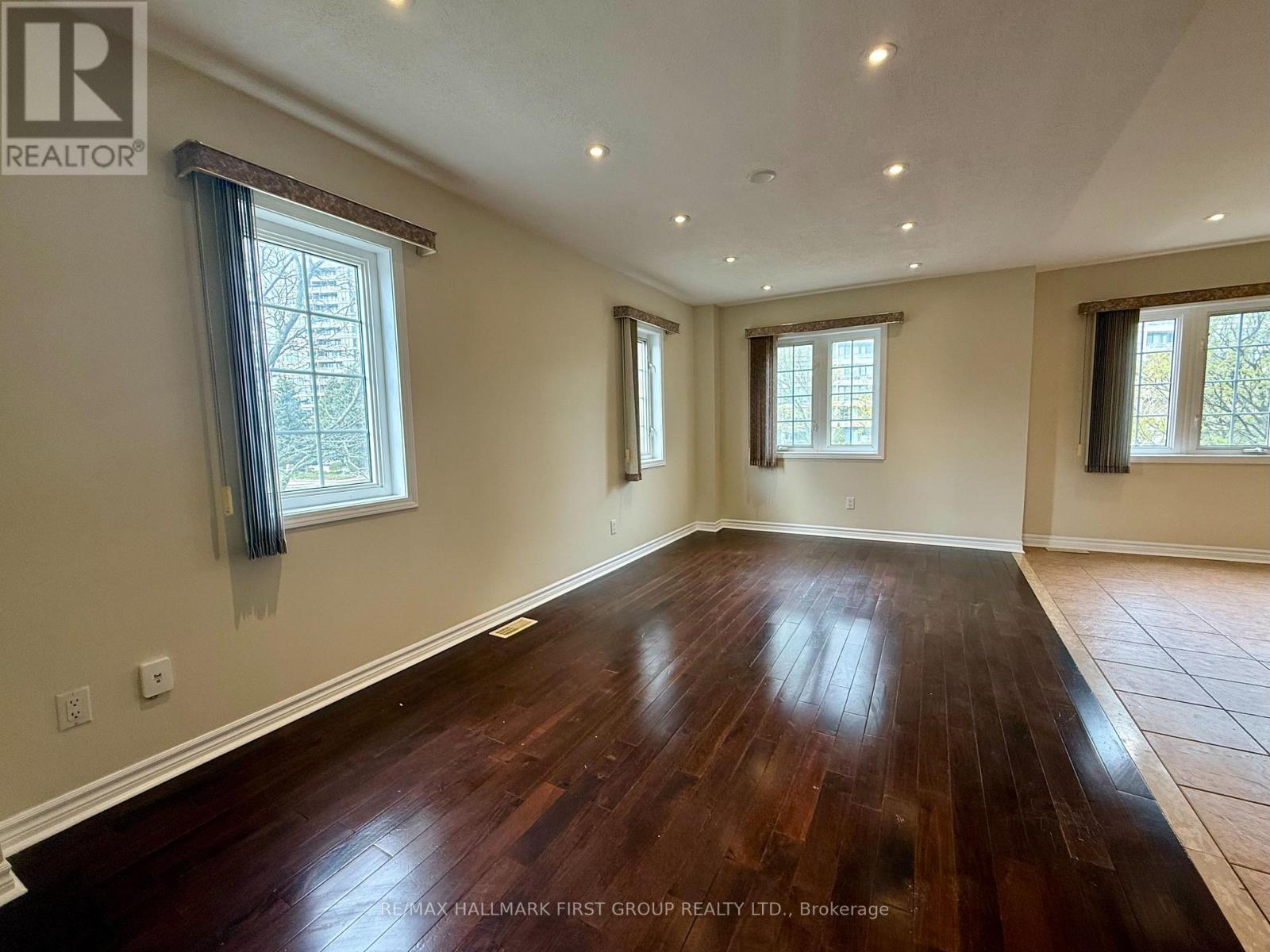 1665 Avonmore Square, Pickering, Ontario  L1V 7H2 - Photo 8 - E13074808