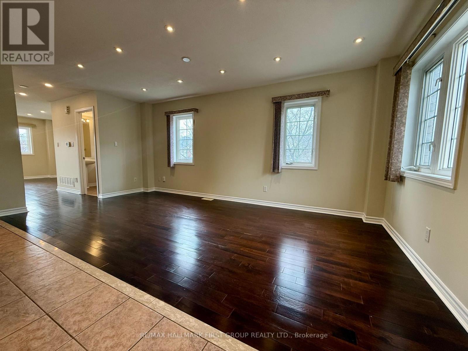 1665 Avonmore Square, Pickering, Ontario  L1V 7H2 - Photo 9 - E13074808