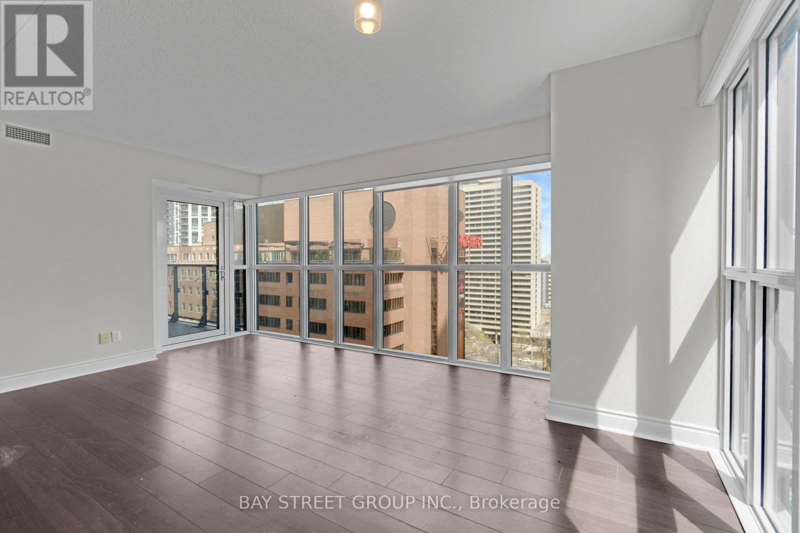 1502 - 28 Ted Rogers Way, Toronto, Ontario  M4Y 2J4 - Photo 11 - C13066030