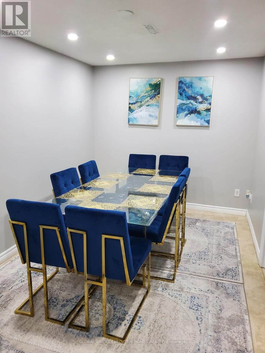 18 Deerpark Crescent, Brampton, Ontario  L6X 2T7 - Photo 7 - W13074770