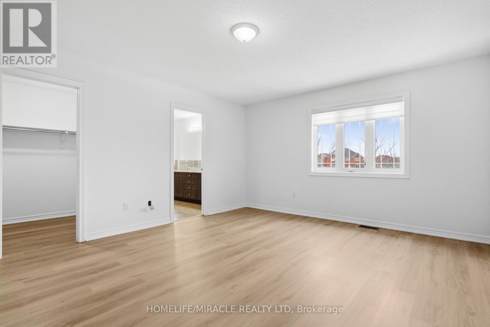 71 Skyvalley Drive, Brampton, Ontario  L6P 3B7 - Photo 21 - W13074772