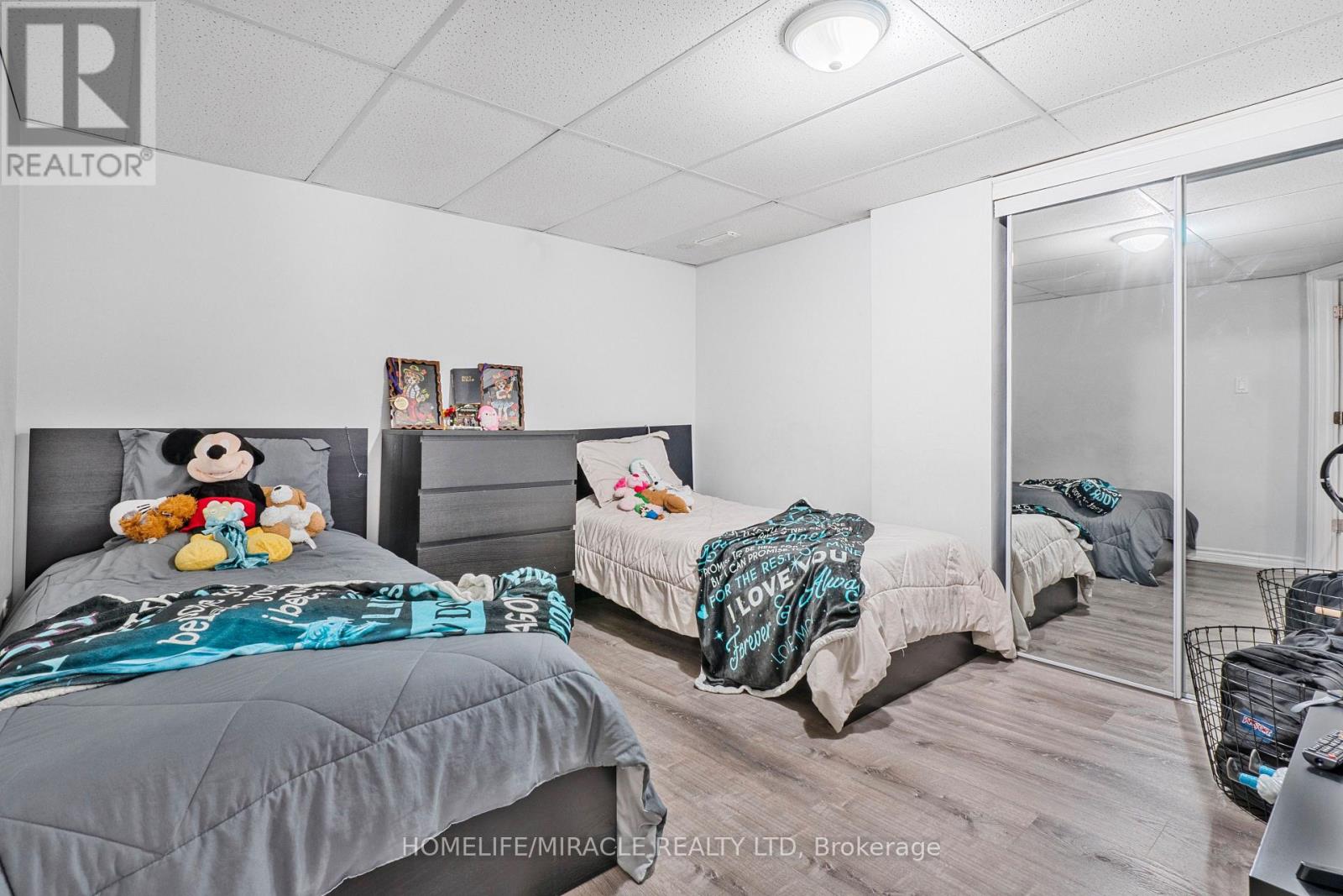 71 Skyvalley Drive, Brampton, Ontario  L6P 3B7 - Photo 34 - W13074772