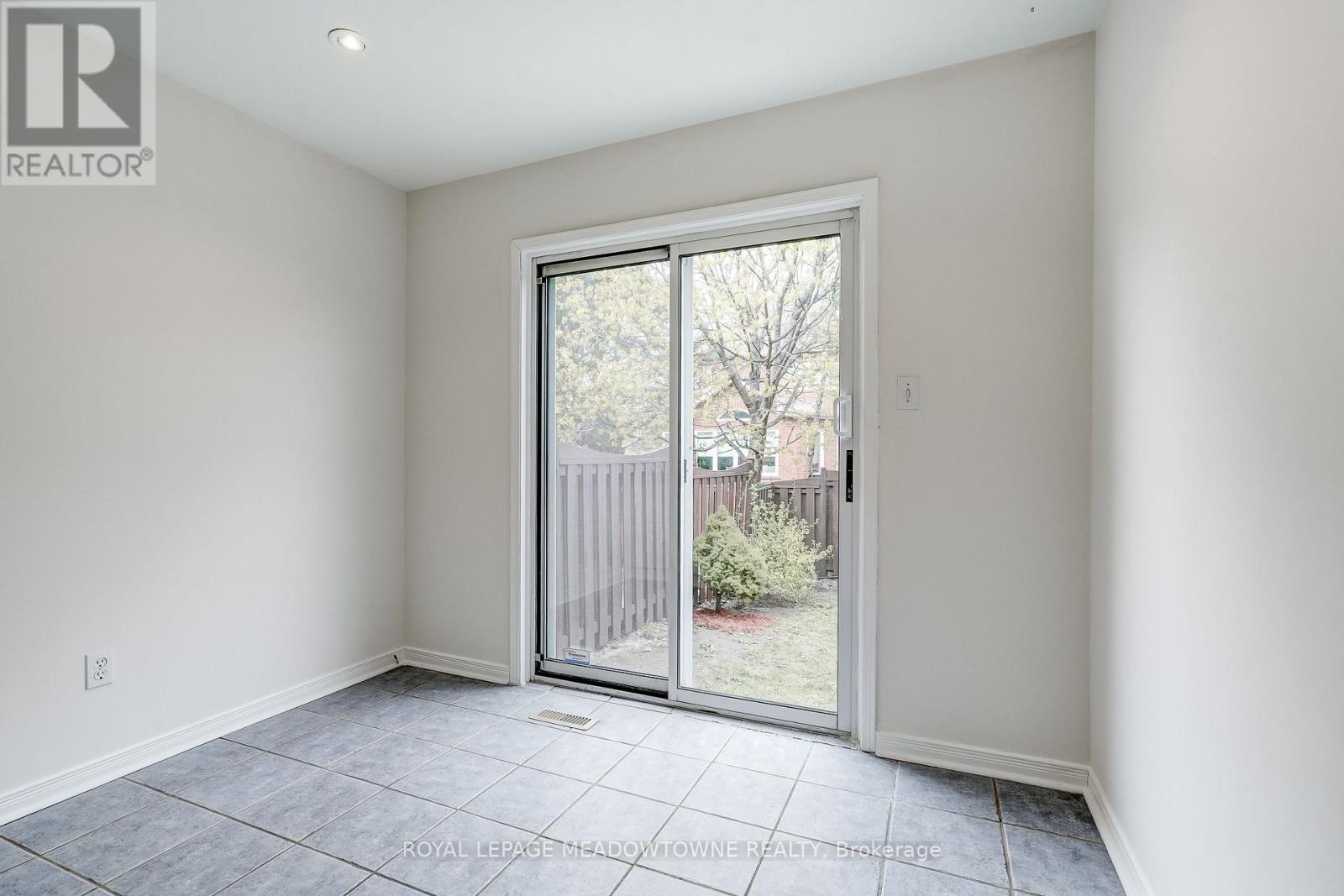6124 Clover Ridge Crescent, Mississauga, Ontario  L5N 7B2 - Photo 13 - W13074780