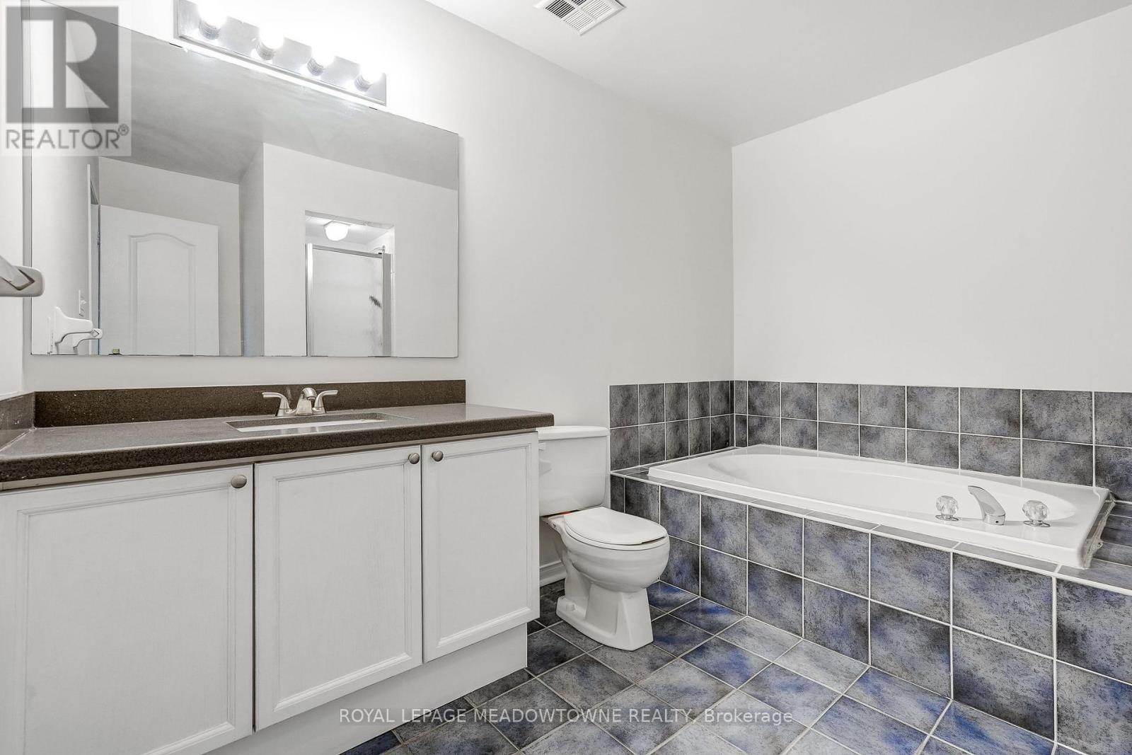 6124 Clover Ridge Crescent, Mississauga, Ontario  L5N 7B2 - Photo 29 - W13074780