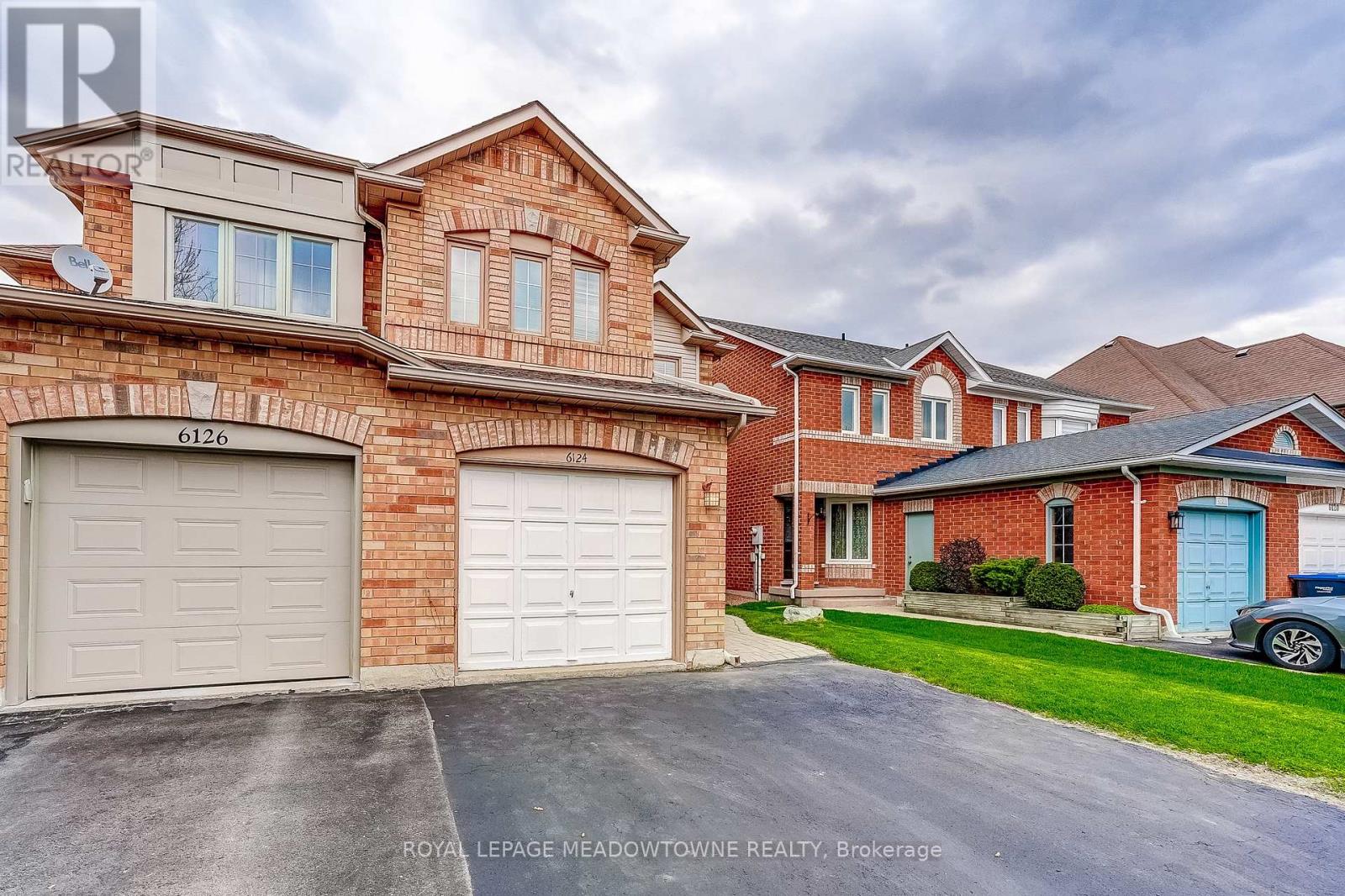6124 Clover Ridge Crescent, Mississauga, Ontario  L5N 7B2 - Photo 3 - W13074780