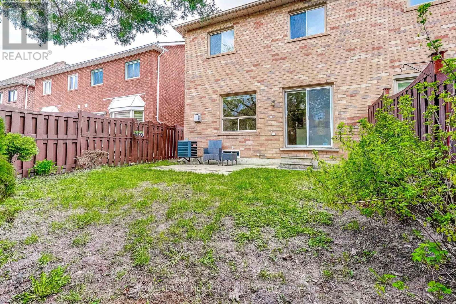 6124 Clover Ridge Crescent, Mississauga, Ontario  L5N 7B2 - Photo 39 - W13074780