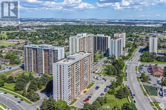 1509 - 18 KNIGHTSBRIDGE ROAD, Brampton, Ontario