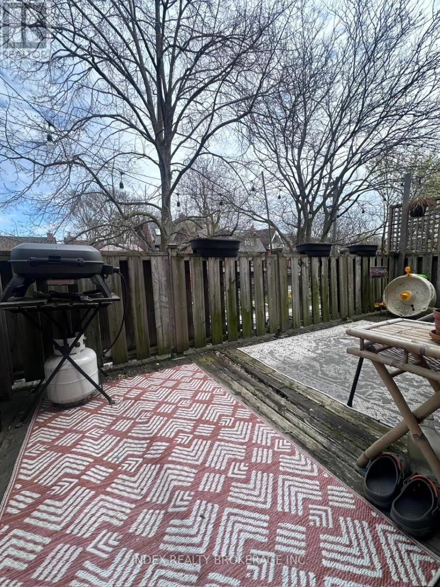 2 - 86a Macdonell Avenue, Toronto, Ontario  M6R 2A2 - Photo 12 - W13074824