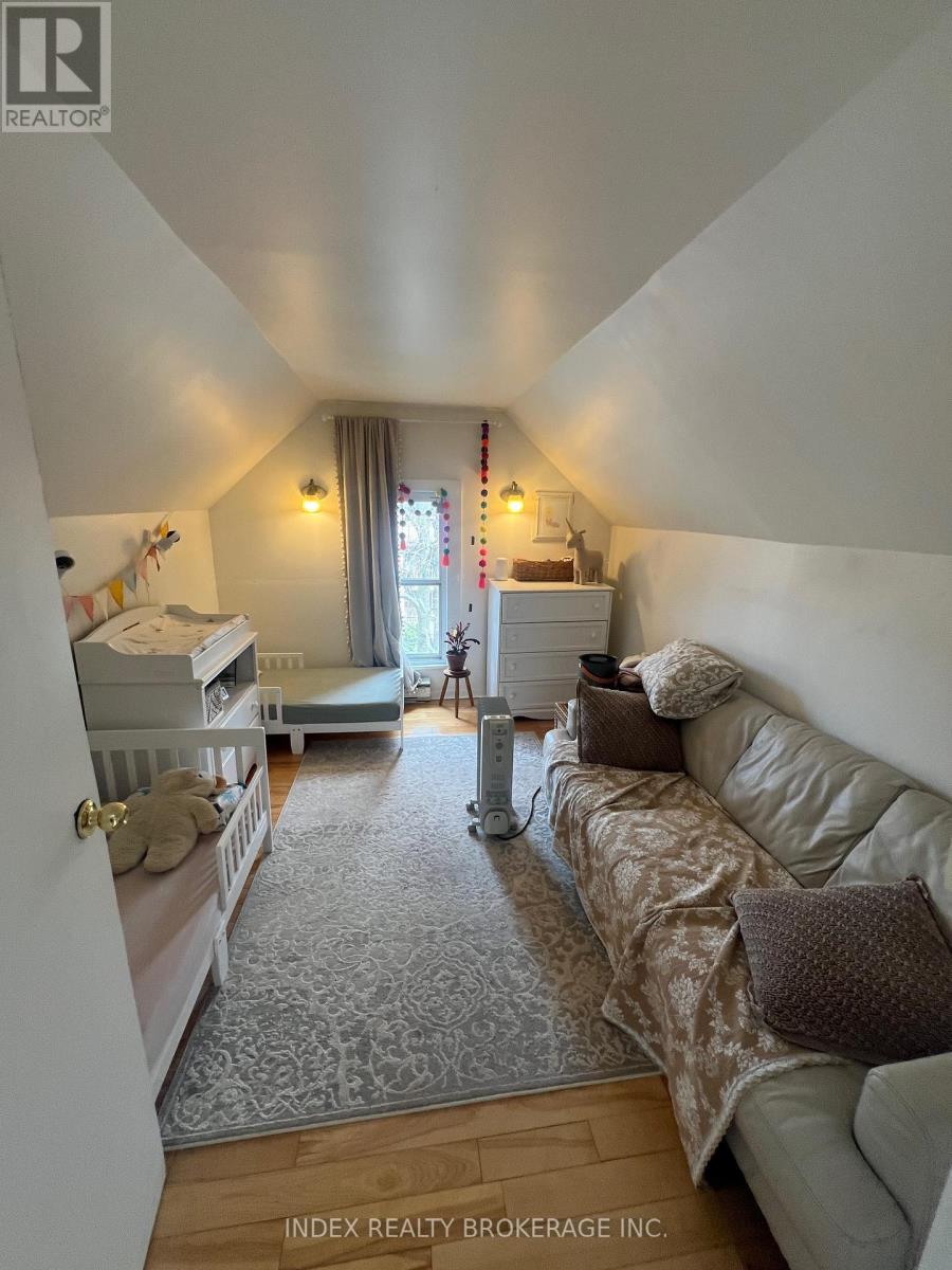 2 - 86a Macdonell Avenue, Toronto, Ontario  M6R 2A2 - Photo 2 - W13074824