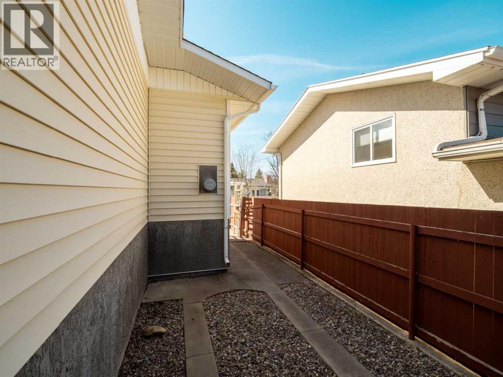1406 20 Avenue N, Lethbridge, Alberta  T1H 4W3 - Photo 45 - A2305865