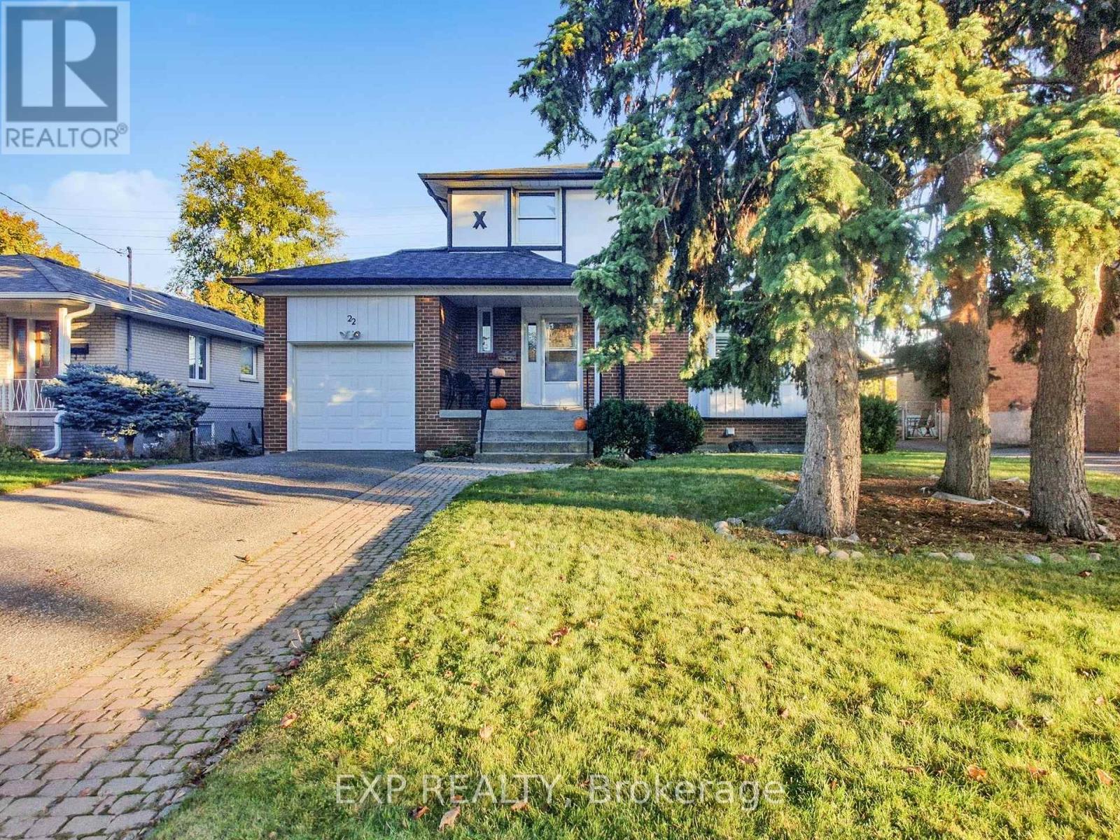 22 Chestnut Avenue, Brampton, Ontario  L6X 2A5 - Photo 2 - W13013440