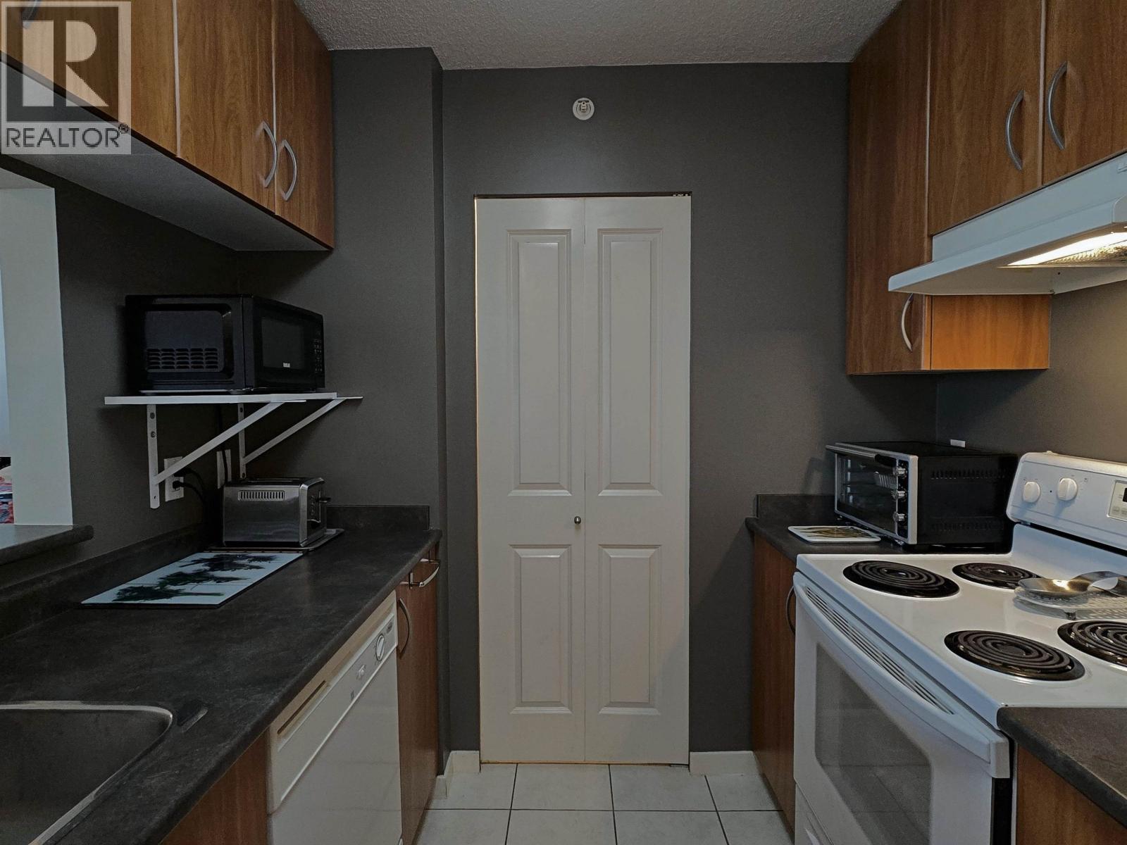 810 3663 Crowley Drive, Vancouver, British Columbia  V5R 6H4 - Photo 11 - R3118389