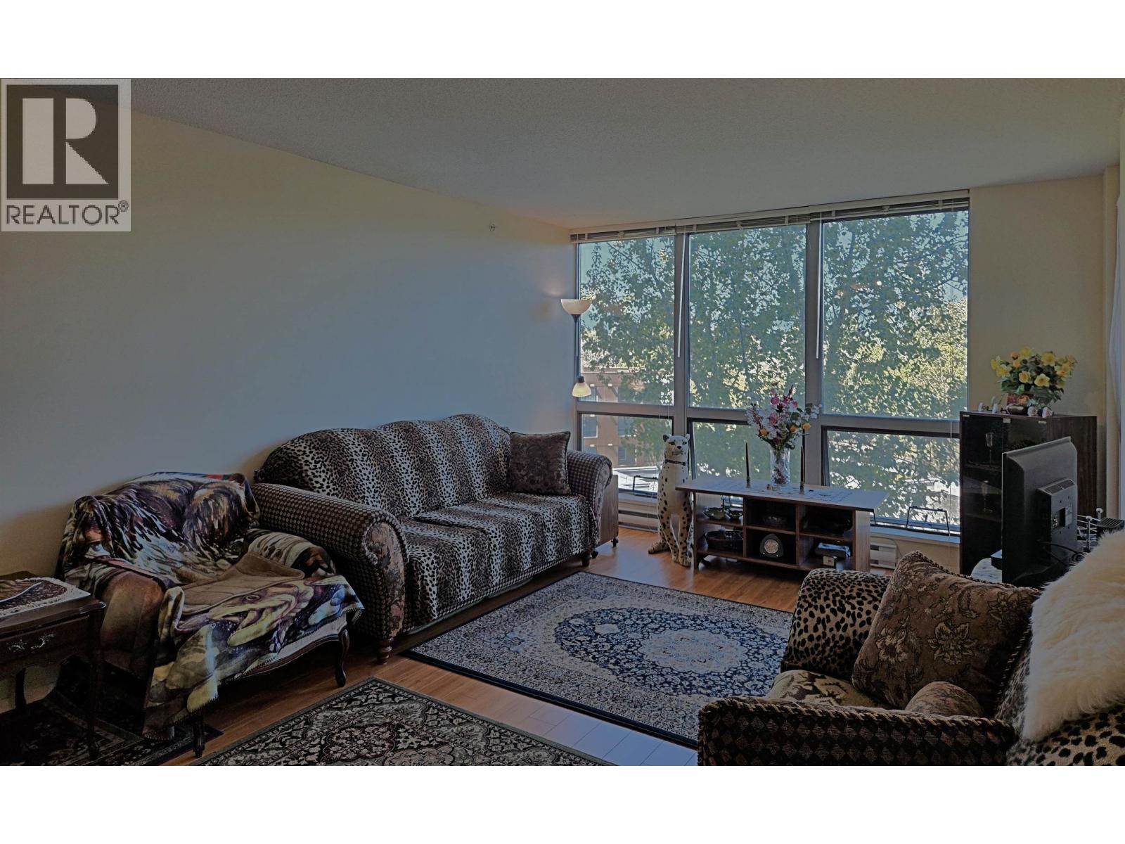 810 3663 Crowley Drive, Vancouver, British Columbia  V5R 6H4 - Photo 4 - R3118389