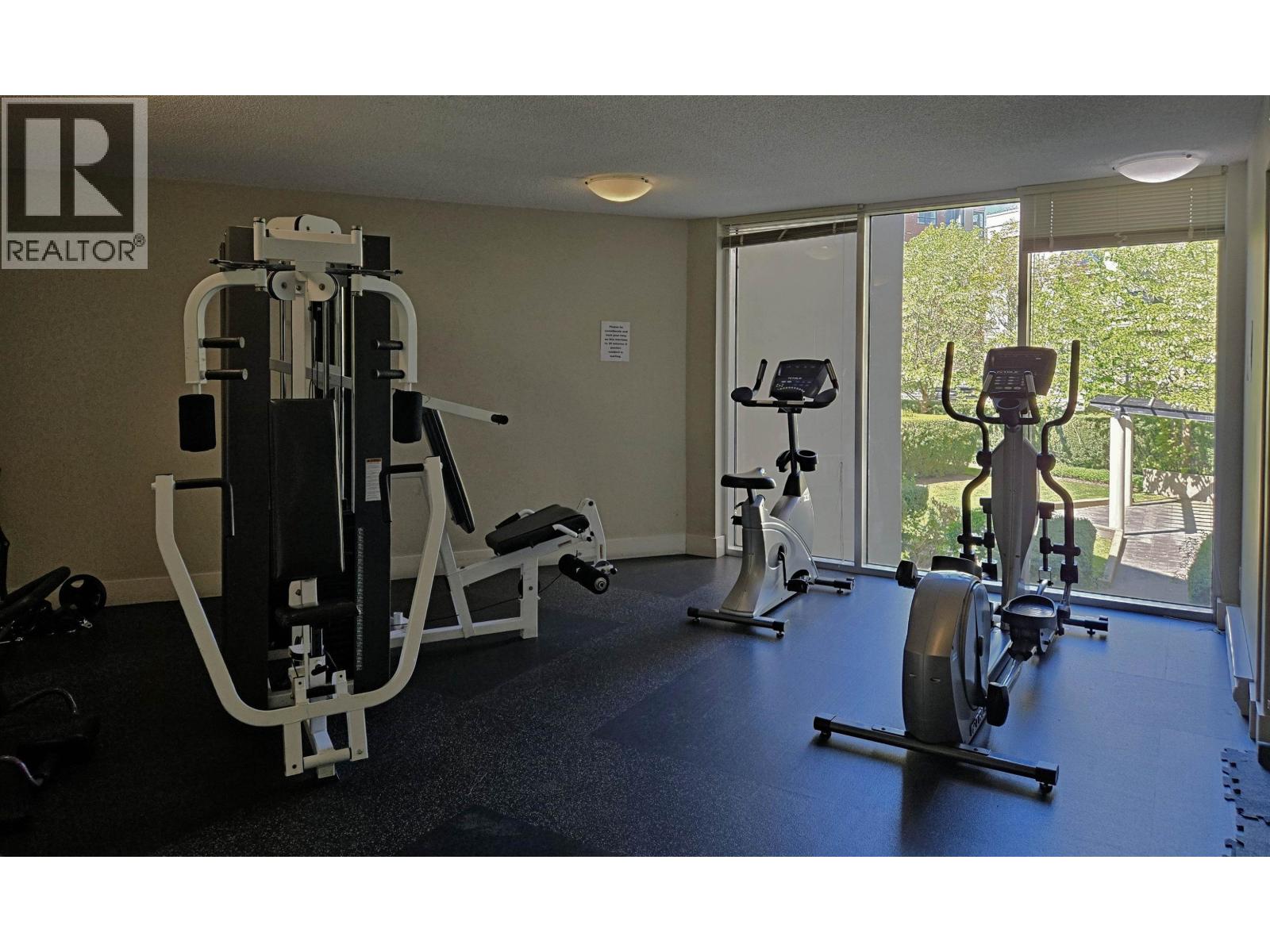 810 3663 Crowley Drive, Vancouver, British Columbia  V5R 6H4 - Photo 15 - R3118389