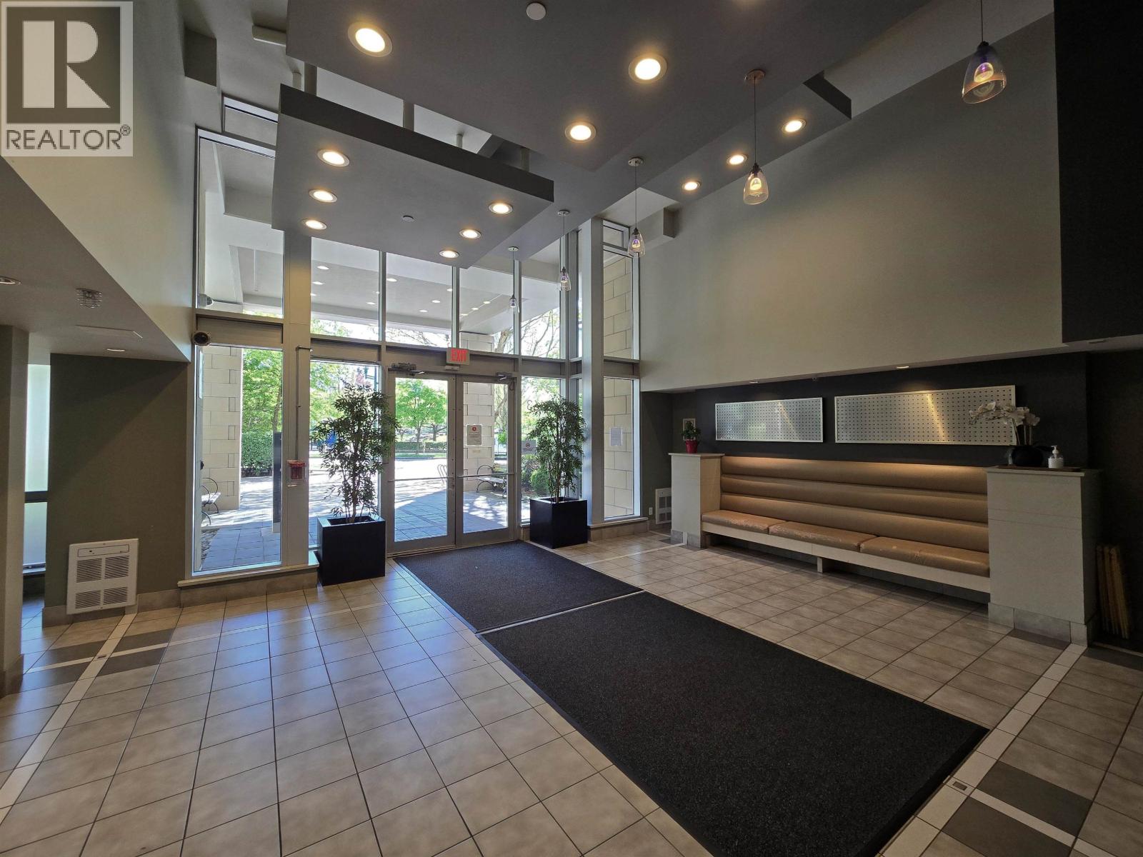 810 3663 Crowley Drive, Vancouver, British Columbia  V5R 6H4 - Photo 17 - R3118389