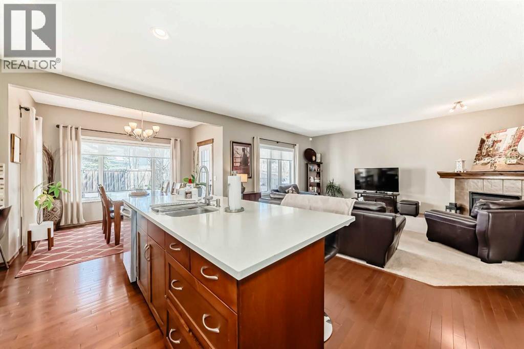 182 Chapalina Close SE, Calgary, Alberta  T2X 3X2 - Photo 9 - A2307147